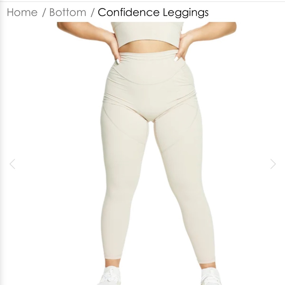 ILUS Label Confidence Leggings